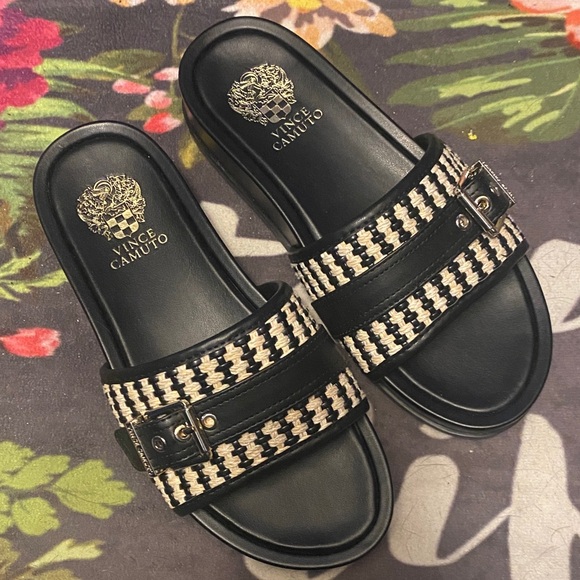 Vince Camuto Shoes - Vince Camuto Black and Cream Woven Sandals Brand New